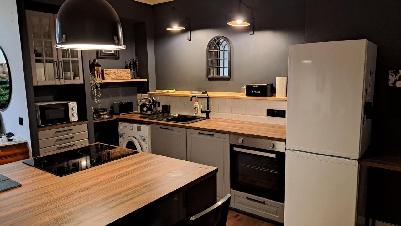 Aguilera Apartment *